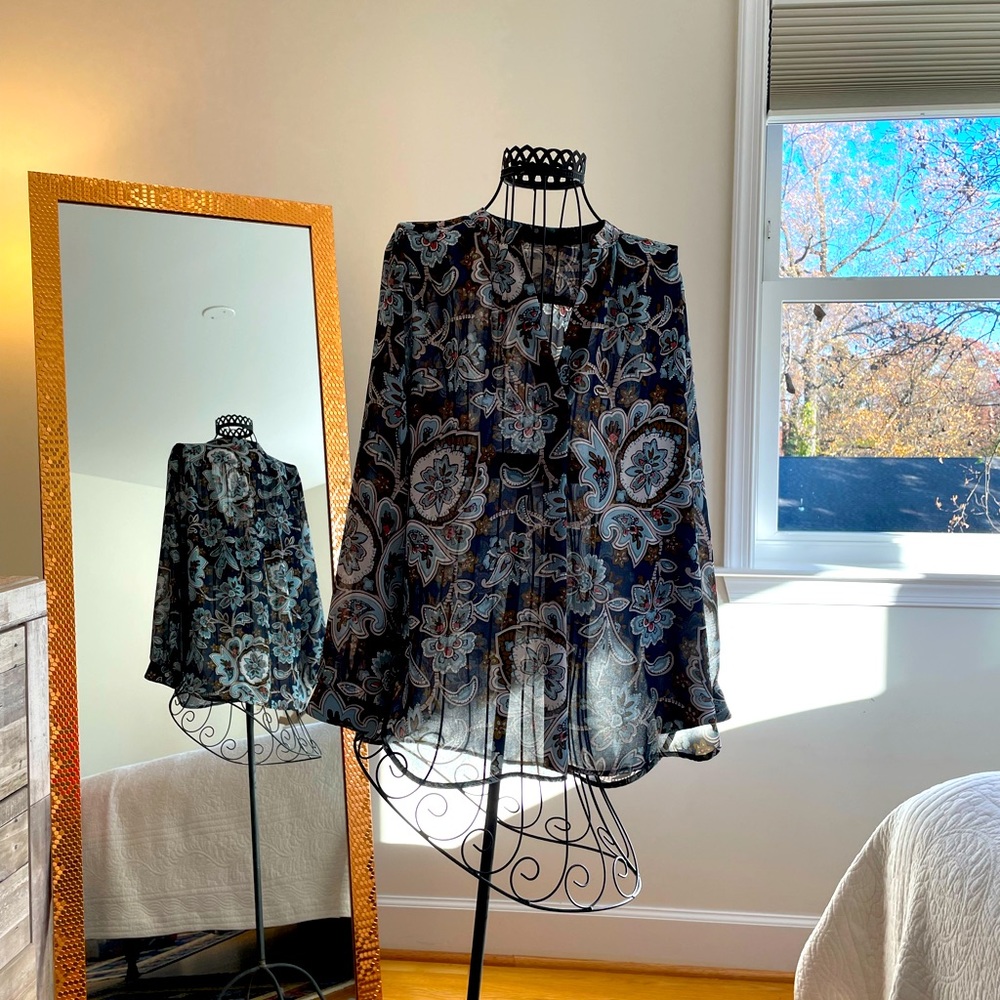 LOFT floral blue long sleeved petite blouse size LP